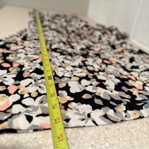 DVF Sleeveless Midi Dress Floral Pattern Neck Detail Wrap Around 100% Silk 6/M - Picture 14 of 16